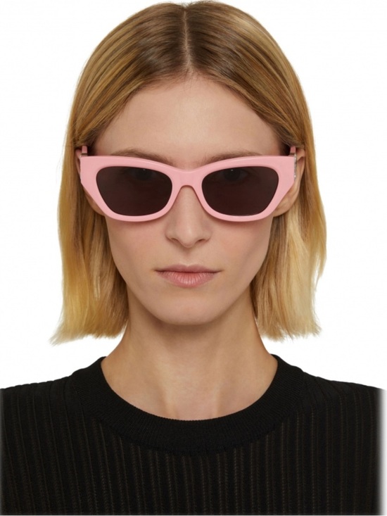 Givenchy Pink Cat-Eye Sunglasses with Dark Lenses main image 4